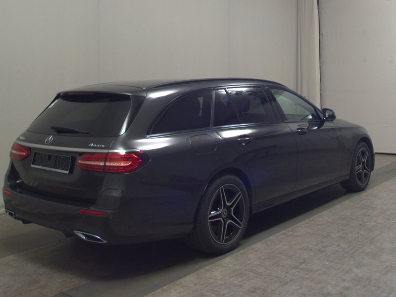 Mercedes-Benz E 300 de 4MATIC karavan automatik AMG Line • 360° kamera • ACC — 4