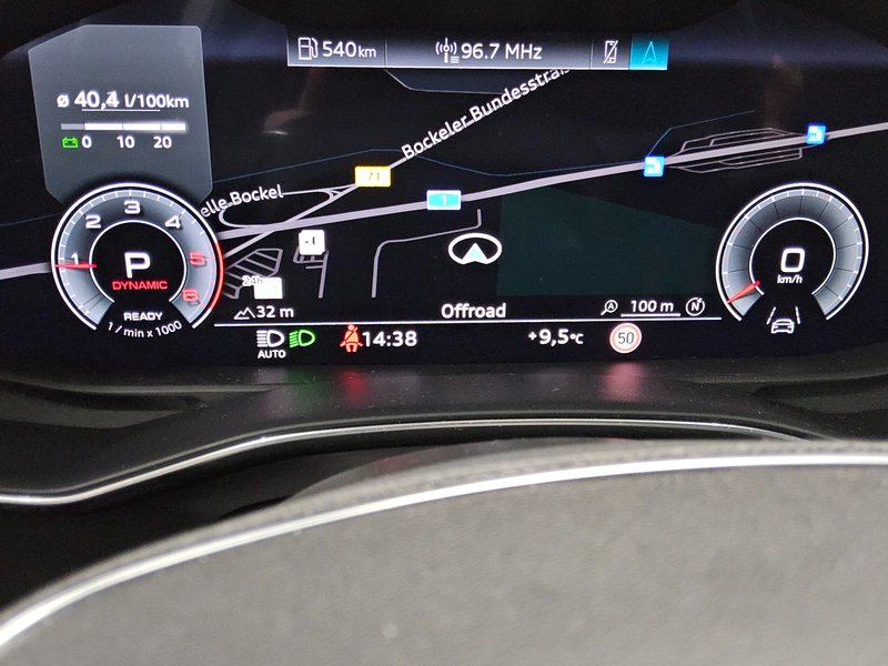 Audi A6 Avant 40 TDI automatik design • ACC • kuka za vuču — 8