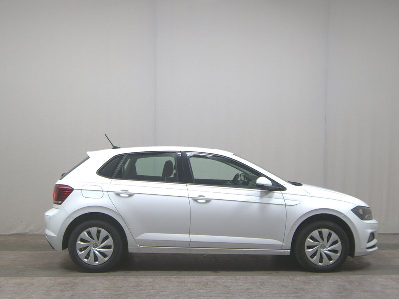 Volkswagen Polo 1.6 TDI • djelomično kožni interijer • navigacija