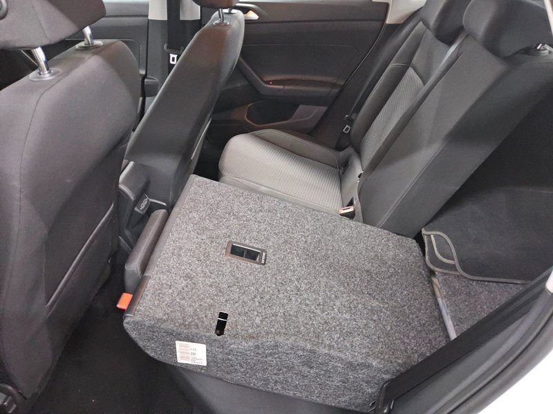 Volkswagen Polo 1.6 TDI • djelomično kožni interijer • navigacija — 12