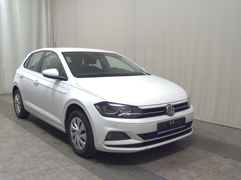 Volkswagen Polo 1.6 TDI • djelomično kožni interijer • navigacija — 3