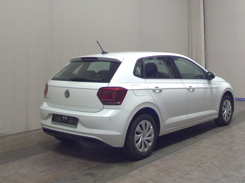 Volkswagen Polo 1.6 TDI • djelomično kožni interijer • navigacija — 4