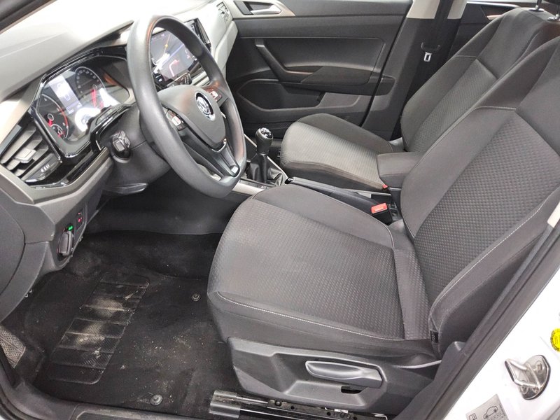 Volkswagen Polo 1.6 TDI • djelomično kožni interijer • navigacija — 8