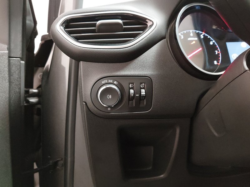 Opel Crossland 1.2 Elegance • Full LED — 7