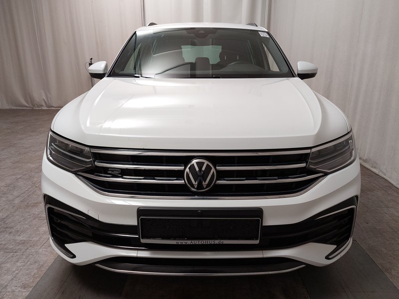 Volkswagen Tiguan 2.0 TDI R-Line • 360° kamera • električna peta vrata — 9