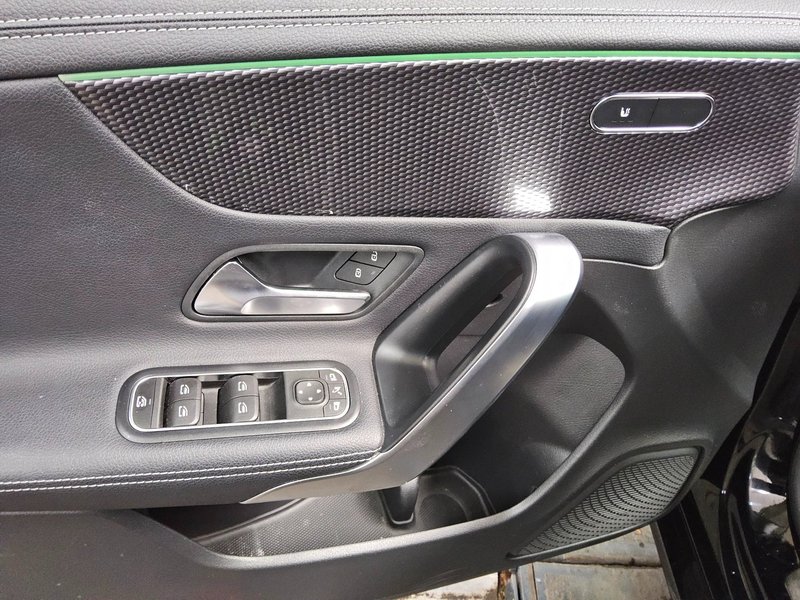 Mercedes-Benz CLA 200 d Shooting Brake automatik Progressive • LED • koža — 10
