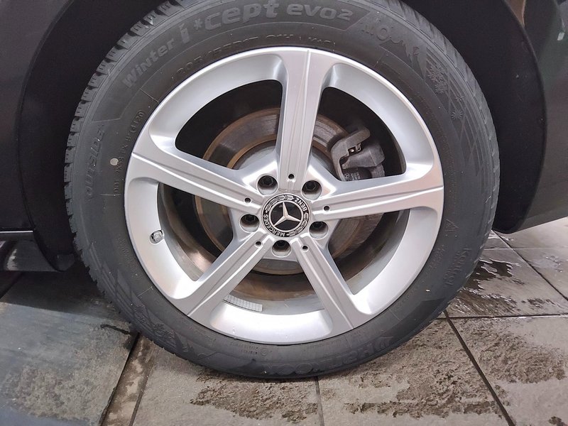 Mercedes-Benz CLA 200 d Shooting Brake automatik Progressive • LED • koža — 11