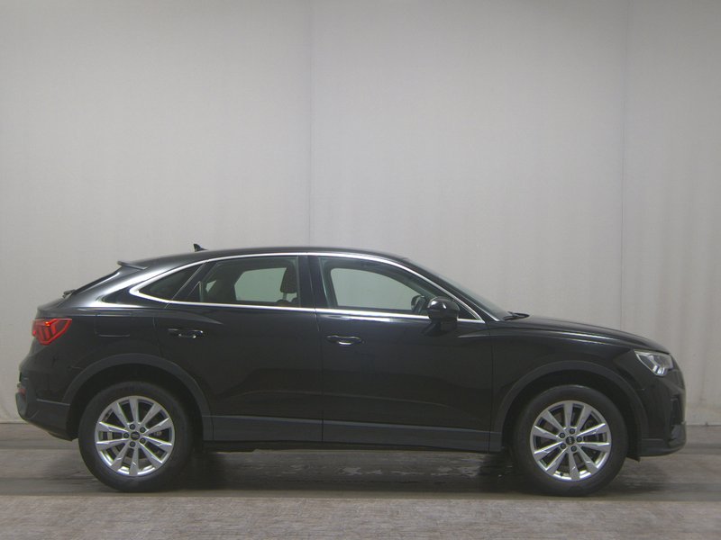 Audi Q3 Sportback 45 TFSI e automatik • koža • navigacija