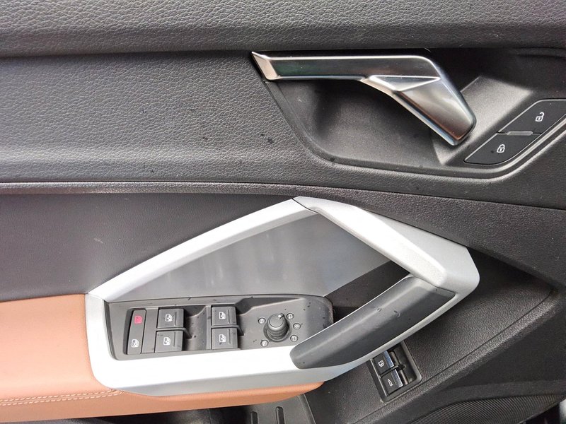 Audi Q3 Sportback 45 TFSI e automatik • koža • navigacija — 10