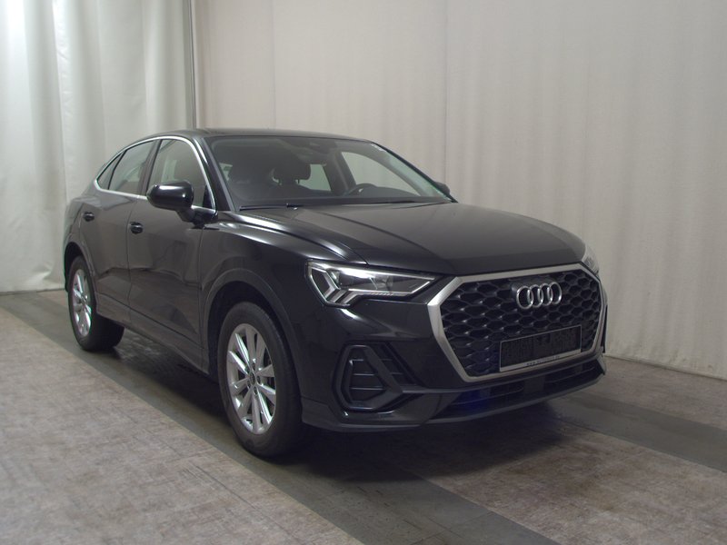 Audi Q3 Sportback 45 TFSI e automatik • koža • navigacija — 3