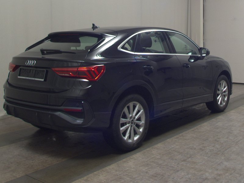 Audi Q3 Sportback 45 TFSI e automatik • koža • navigacija — 4