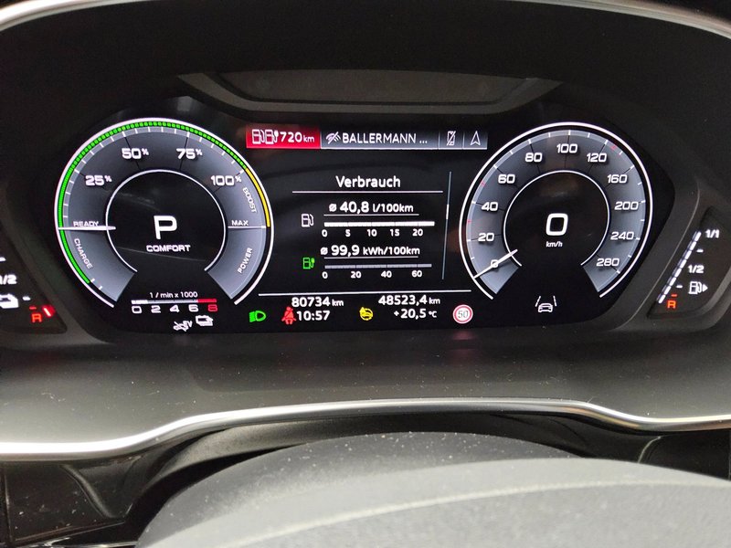 Audi Q3 Sportback 45 TFSI e automatik • koža • navigacija — 8