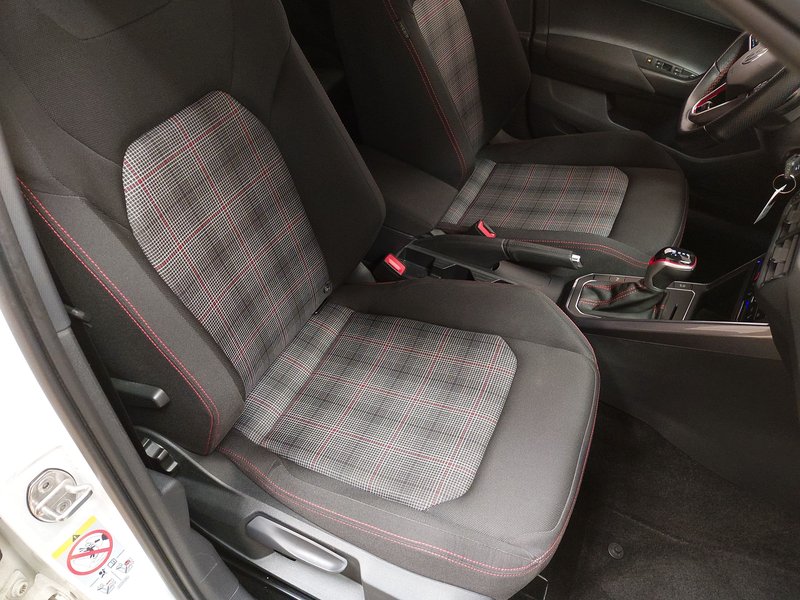 Volkswagen Polo 2.0 TSI automatik GTI • ACC • LED — 10