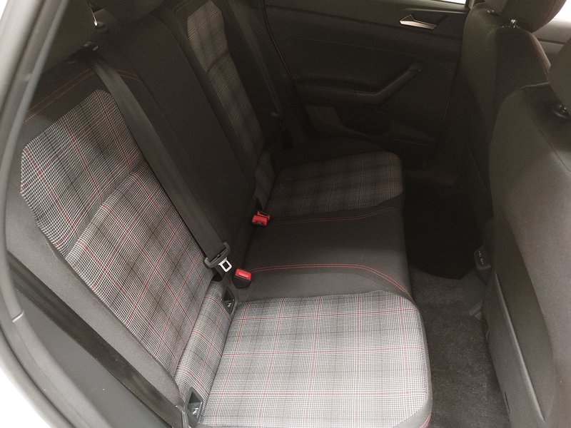 Volkswagen Polo 2.0 TSI automatik GTI • ACC • LED — 12