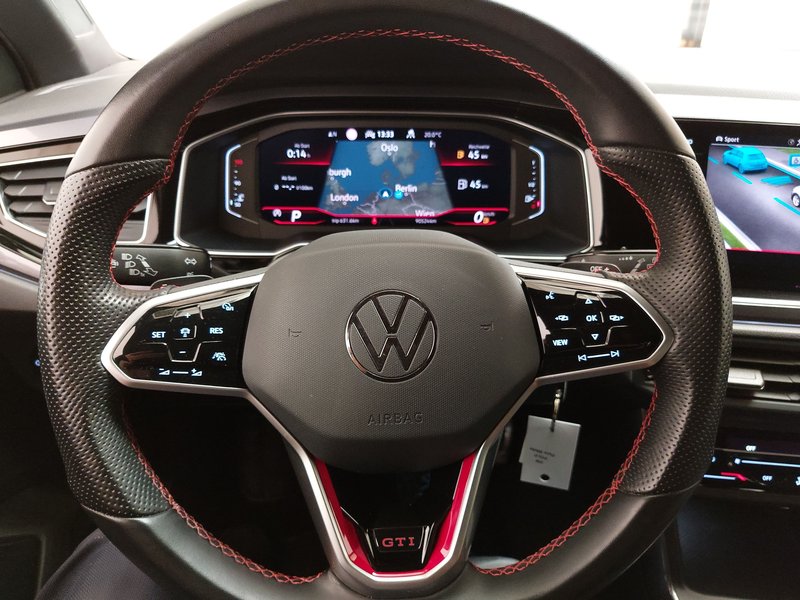 Volkswagen Polo 2.0 TSI automatik GTI • ACC • LED — 15