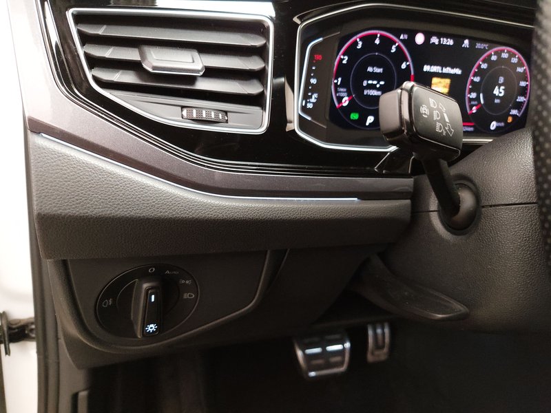 Volkswagen Polo 2.0 TSI automatik GTI • ACC • LED — 7
