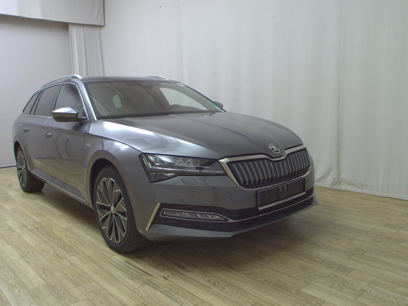 Škoda Superb Combi 1.4 TSI L&K automatik • AHK • Full LED — 3