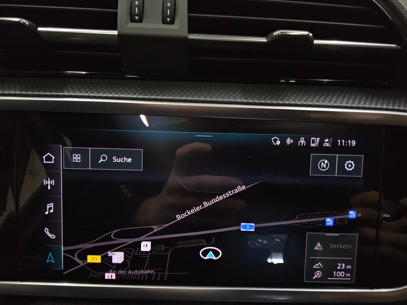Audi Q3 40 TDI automatik quattro S line • panorama • Full LED — 7