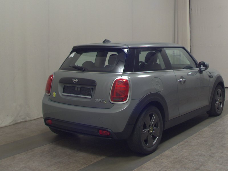 MINI Cooper SE Essential Trim • Full LED • digitalni instrumenti — 4