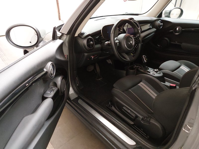 MINI Cooper SE Essential Trim • Full LED • digitalni instrumenti — 5