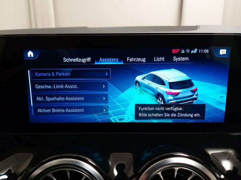 Mercedes-Benz GLA 200 d automatik Progressive • električna peta vrata • LED — 18