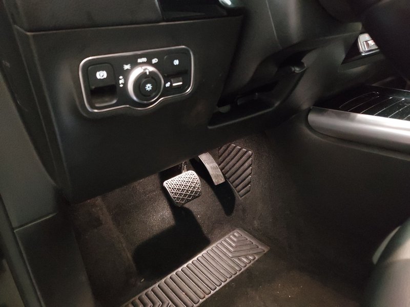Mercedes-Benz GLA 200 d automatik Progressive • električna peta vrata • LED — 7
