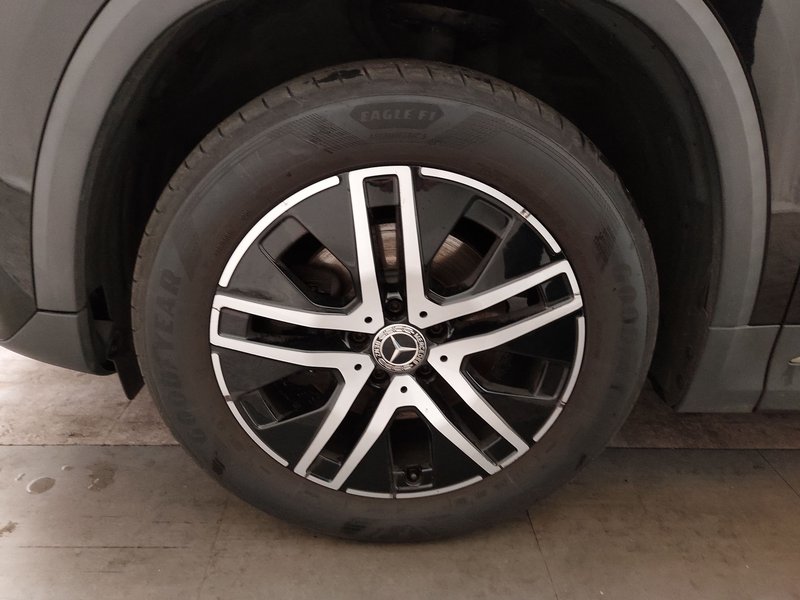Mercedes-Benz GLA 200 d automatik Progressive • električna peta vrata • LED — 8