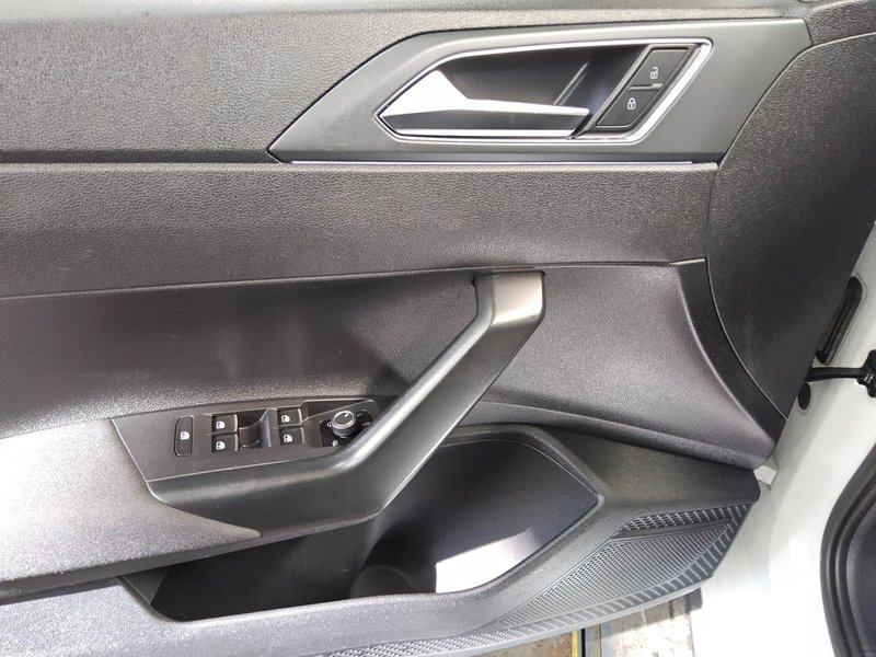 Volkswagen Polo 1.0 TSI automatik R-Line • Full LED • dvozonska klima — 10