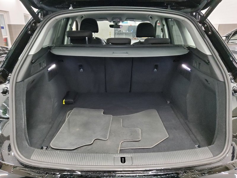 Audi Q5 35 TDI automatik • ACC • Full LED — 12