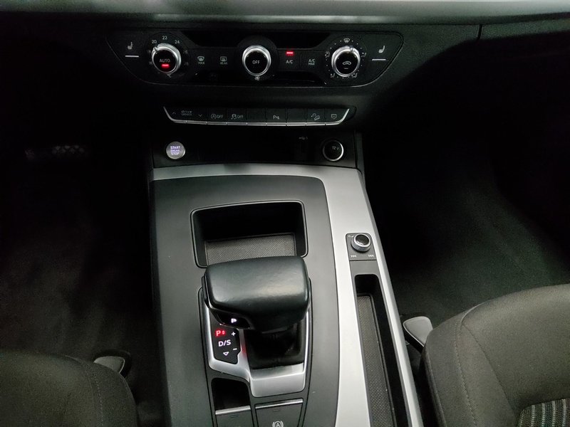 Audi Q5 35 TDI automatik • ACC • Full LED — 6