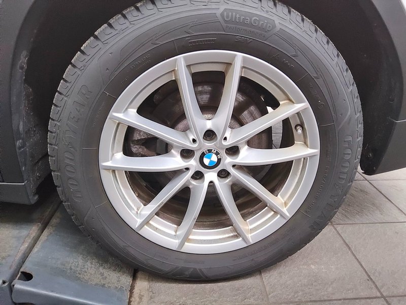 BMW X3 xDrive20d automatik Advantage • panorama • ACC — 10
