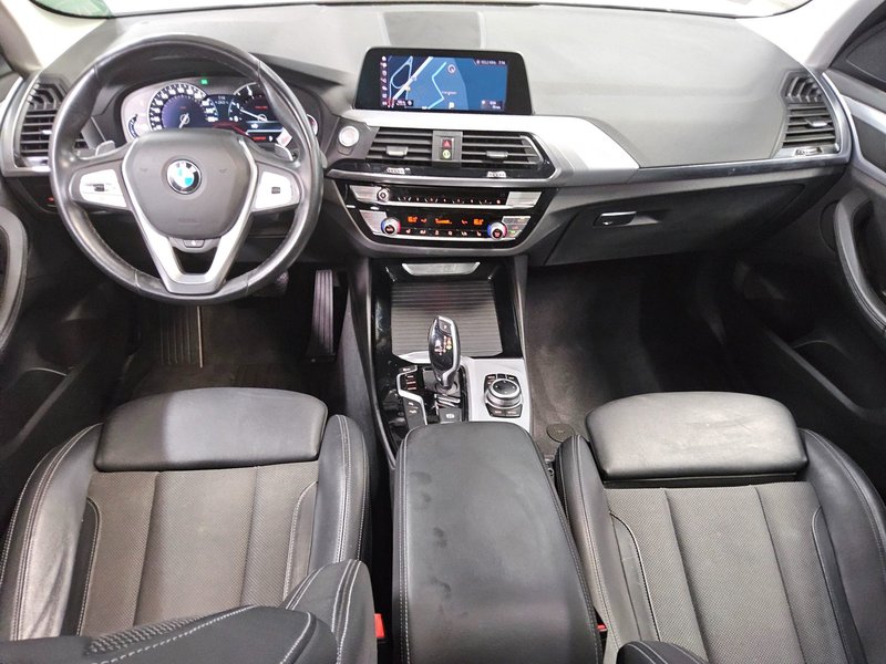 BMW X3 xDrive20d automatik Advantage • panorama • ACC — 5