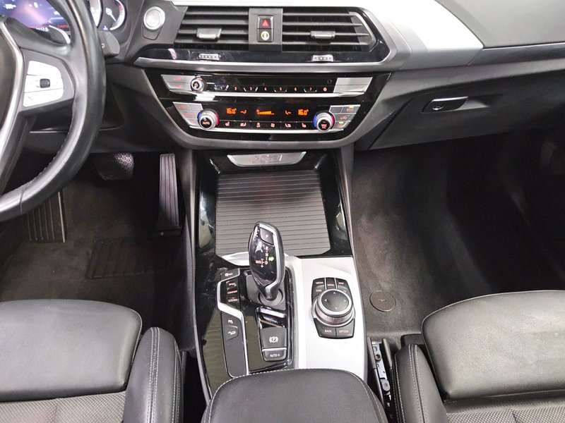 BMW X3 xDrive20d automatik Advantage • panorama • ACC — 6