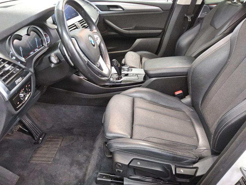 BMW X3 xDrive20d automatik Advantage • panorama • ACC — 8