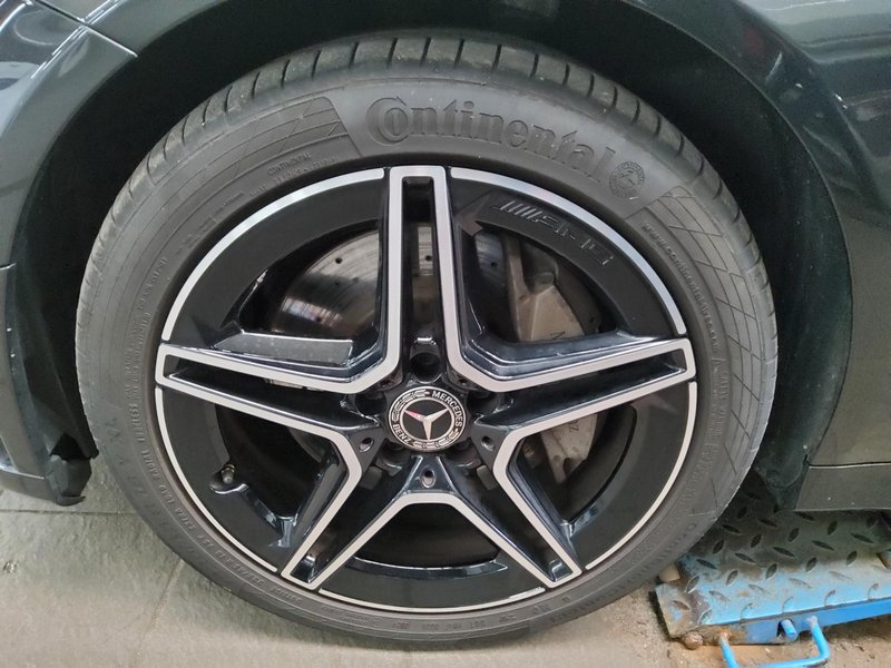 Mercedes-Benz C 300 de automatik AMG Line • ACC • LED — 10