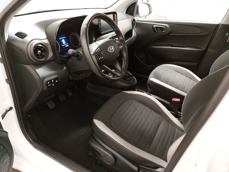 Hyundai i10 1.2 Trend • automatska klima • grijanje sjedala — 6