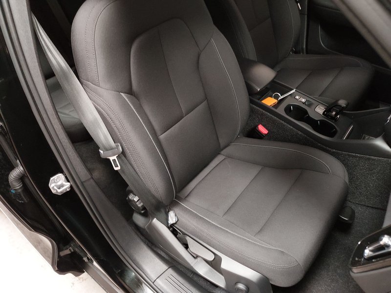 Volvo XC40 T4 Recharge Inscription automatik • Full LED • digitalni instrumenti — 10