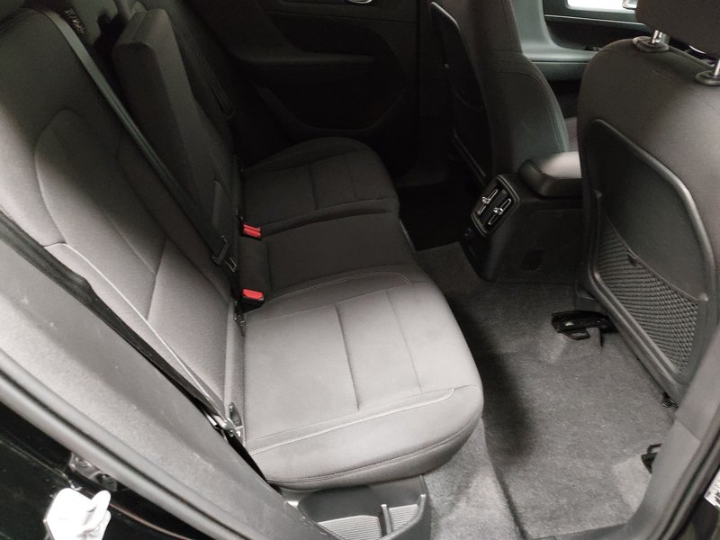 Volvo XC40 T4 Recharge Inscription automatik • Full LED • digitalni instrumenti — 12
