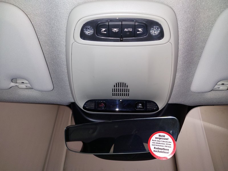 Volvo XC40 T4 Recharge Inscription automatik • Full LED • digitalni instrumenti — 13