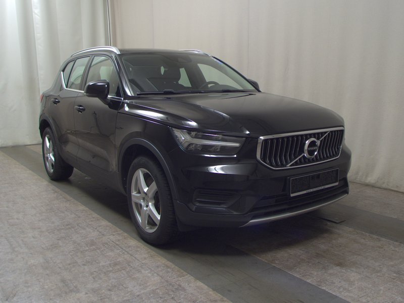 Volvo XC40 T4 Recharge Inscription automatik • Full LED • digitalni instrumenti — 3