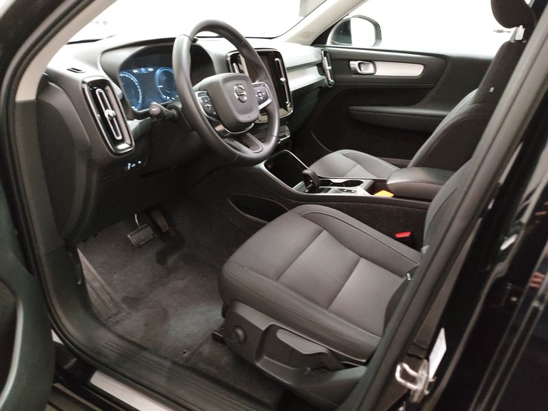 Volvo XC40 T4 Recharge Inscription automatik • Full LED • digitalni instrumenti — 6