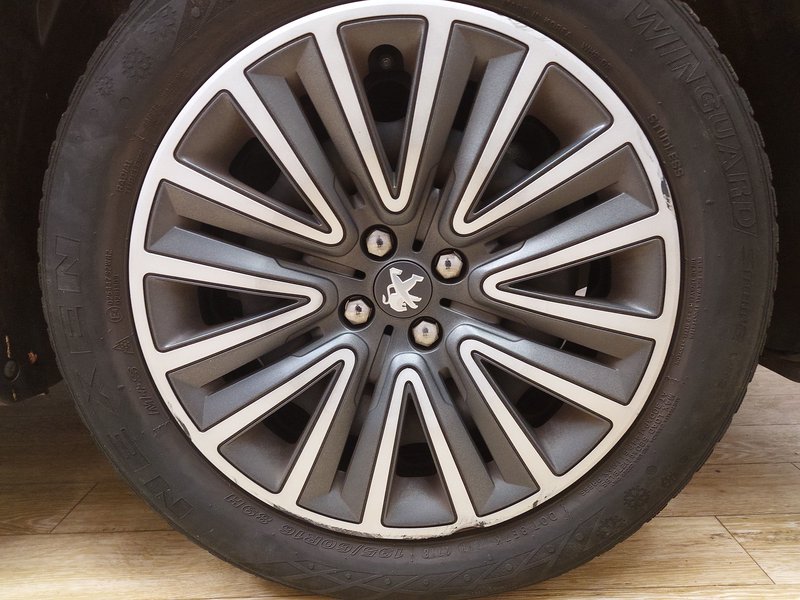 Peugeot 2008 automatik • panorama • senzori za parkiranje straga — 11