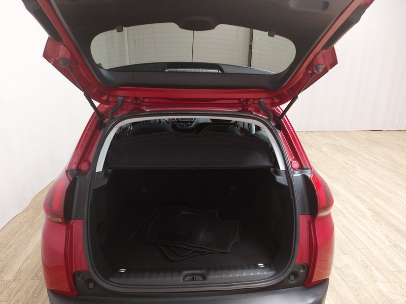 Peugeot 2008 automatik • panorama • senzori za parkiranje straga — 17