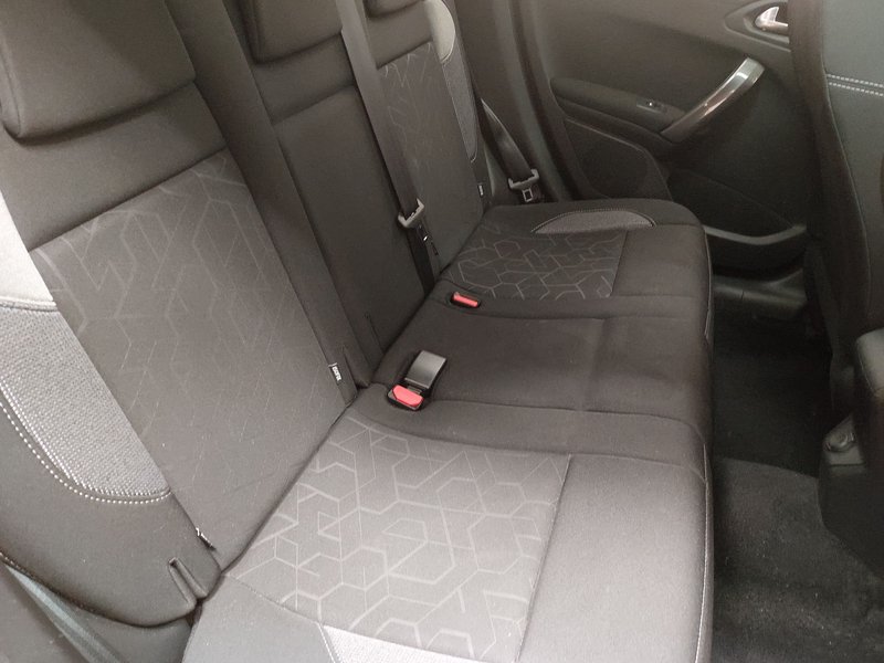 Peugeot 2008 automatik • panorama • senzori za parkiranje straga — 22