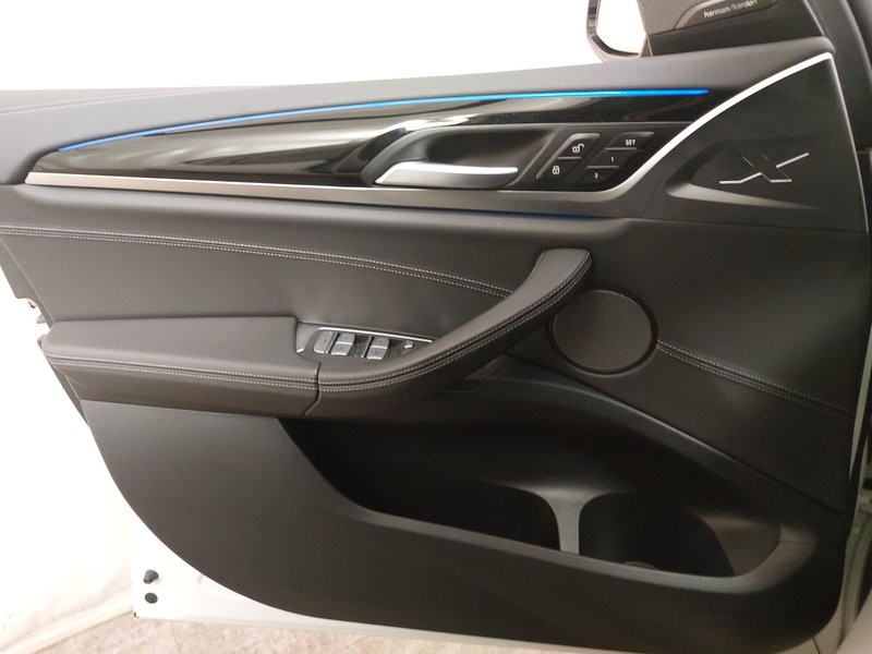BMW Ix3 Impressive • 360° kamera • ACC — 10