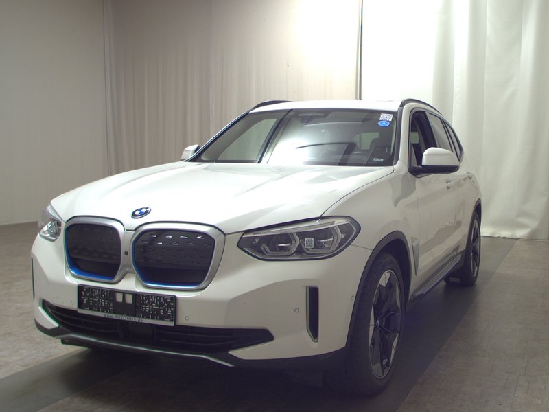 BMW Ix3 Impressive • 360° kamera • ACC — 2