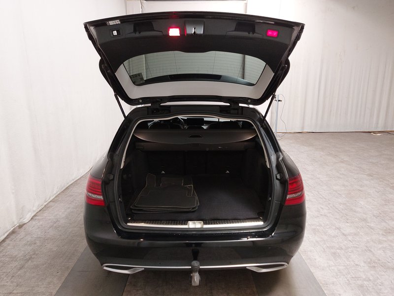 Mercedes-Benz C 220 d automatik T Avantgarde • ACC • električna peta vrata — 15