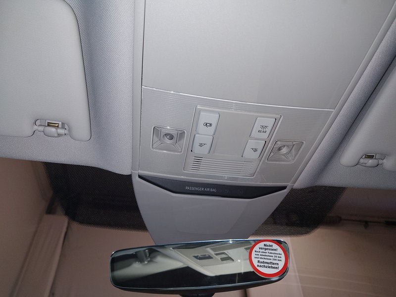 Volkswagen Passat 2.0 TDI Business automatik • ACC • AHK — 17