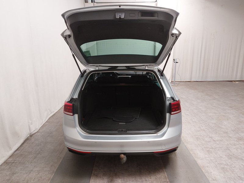 Volkswagen Passat 2.0 TDI Business automatik • ACC • AHK — 20