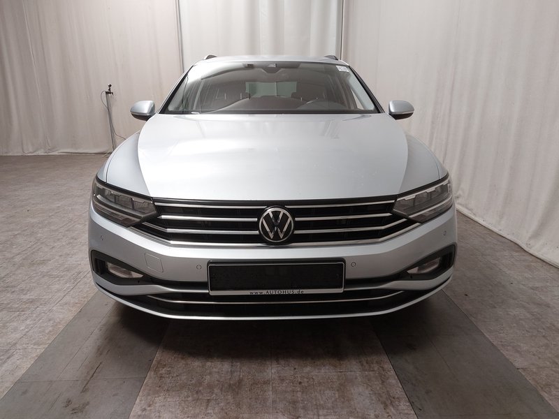 Volkswagen Passat 2.0 TDI Business automatik • ACC • AHK — 9